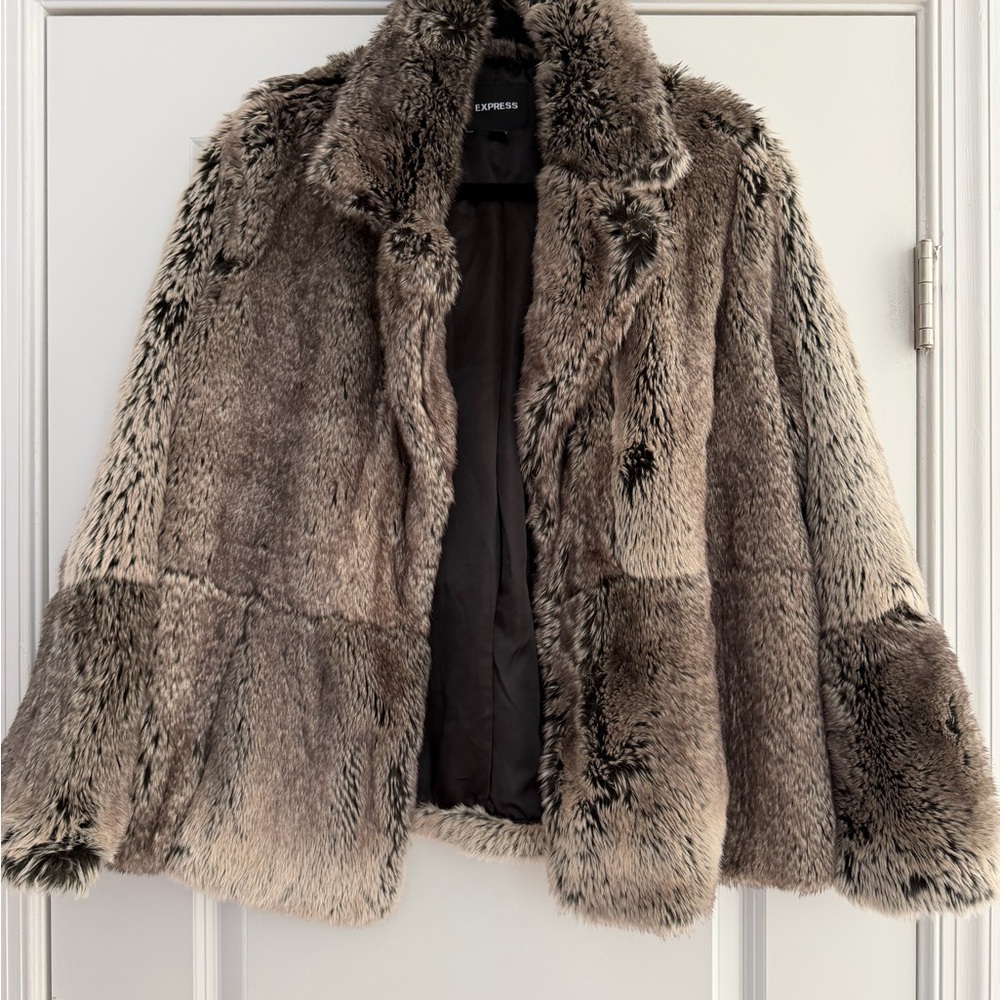 Express Women's Faux Fur Teddy Jacket - Brown and Black